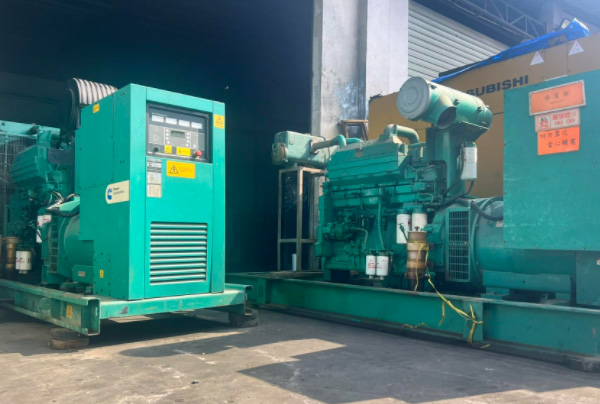 康明斯柴油发电机在储能混合供电系统下的新打法